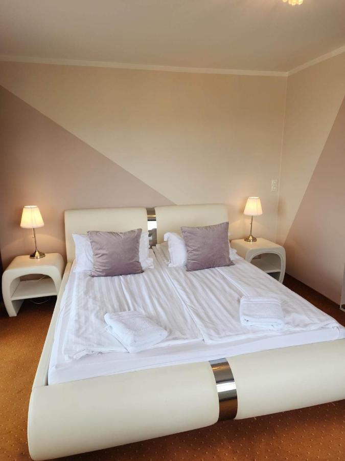 Kiljan Apartments & Rooms Blonduos Exteriér fotografie